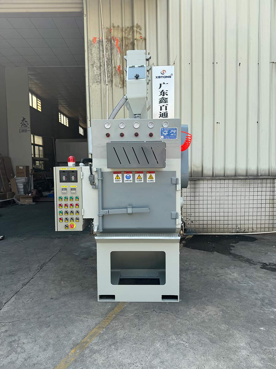 深圳百超機(jī)械履帶式噴砂機(jī)實(shí)拍圖片